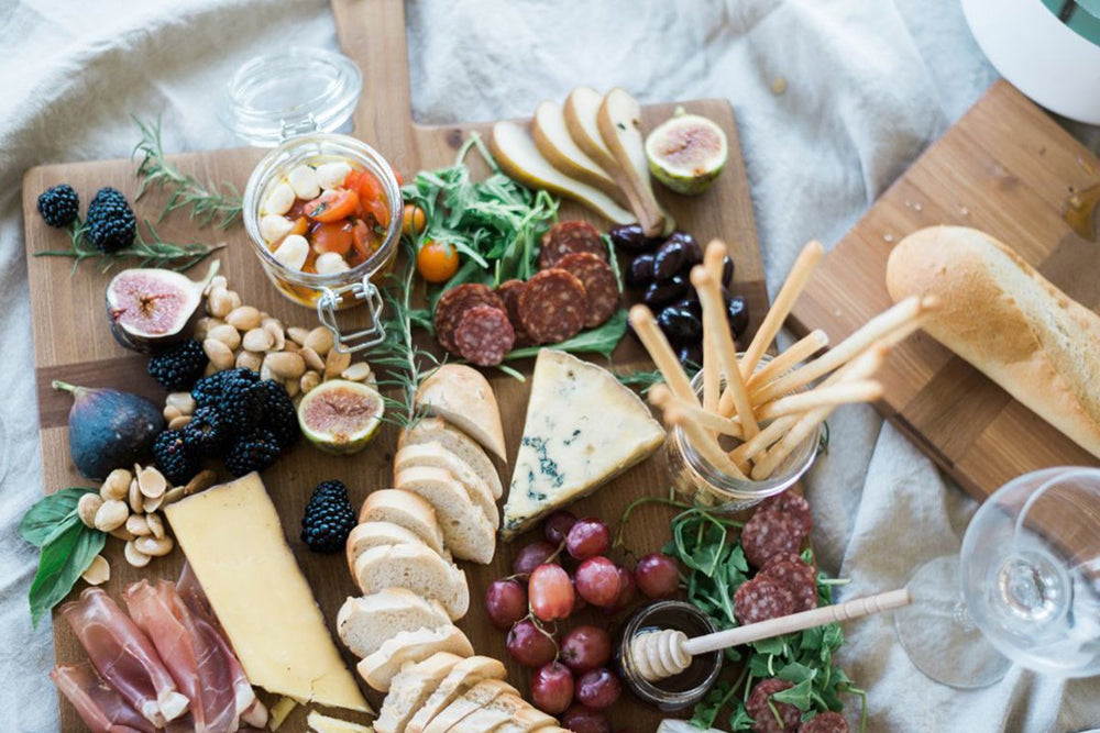 
            
                Load image into Gallery viewer, Medium Rectangle Pine Charcuterie Board
            
        