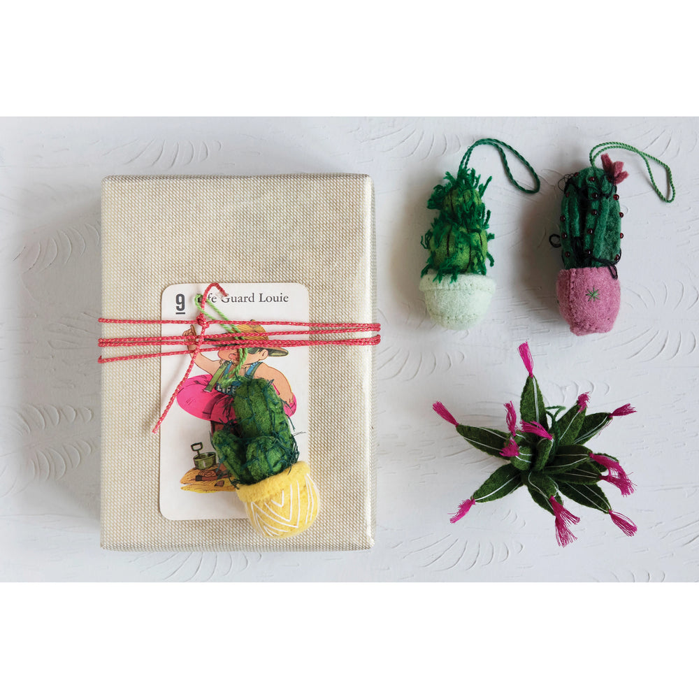 
            
                Load image into Gallery viewer, Wool Felt Potted Cactus Ornament
            
        