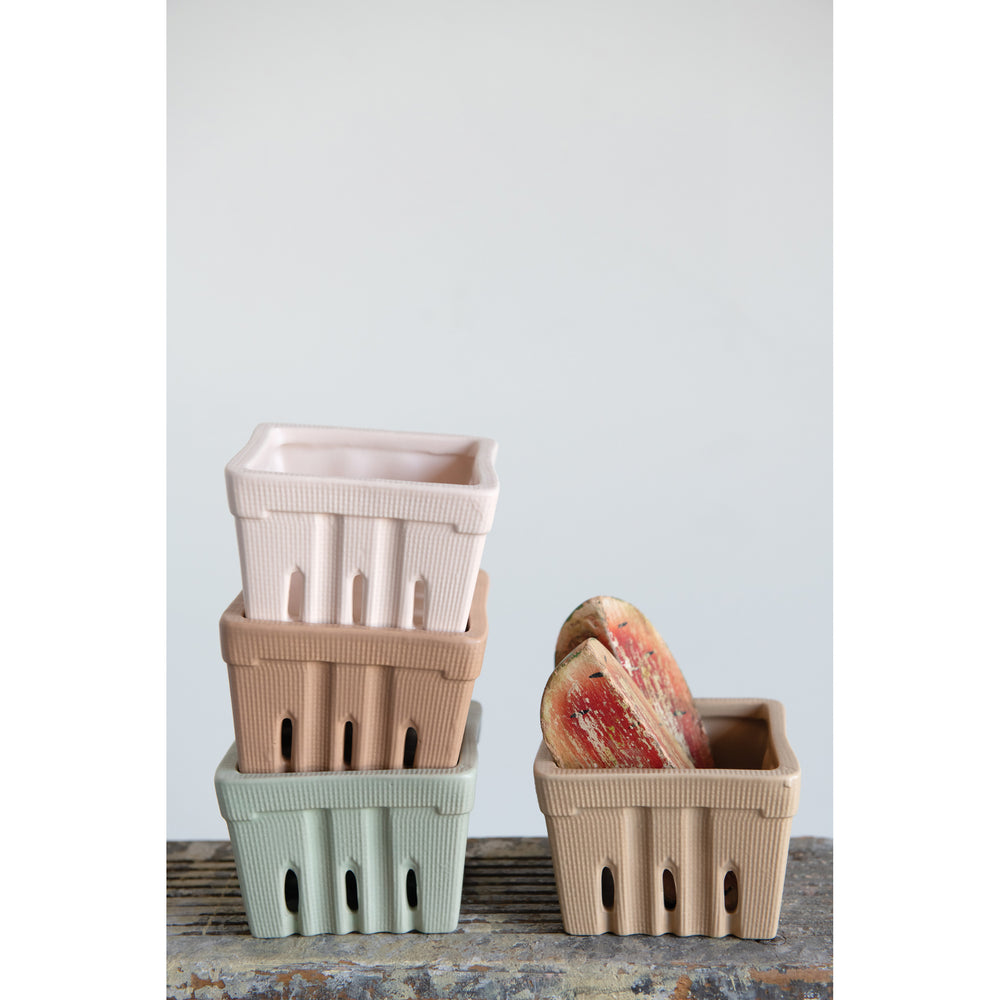 
            
                Load image into Gallery viewer, Textured Stoneware Berry Basket
            
        