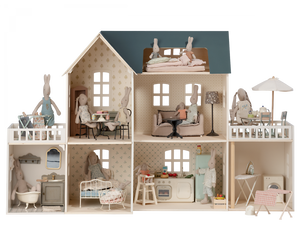 
            
                Load image into Gallery viewer, House of Miniature Dollhouse
            
        